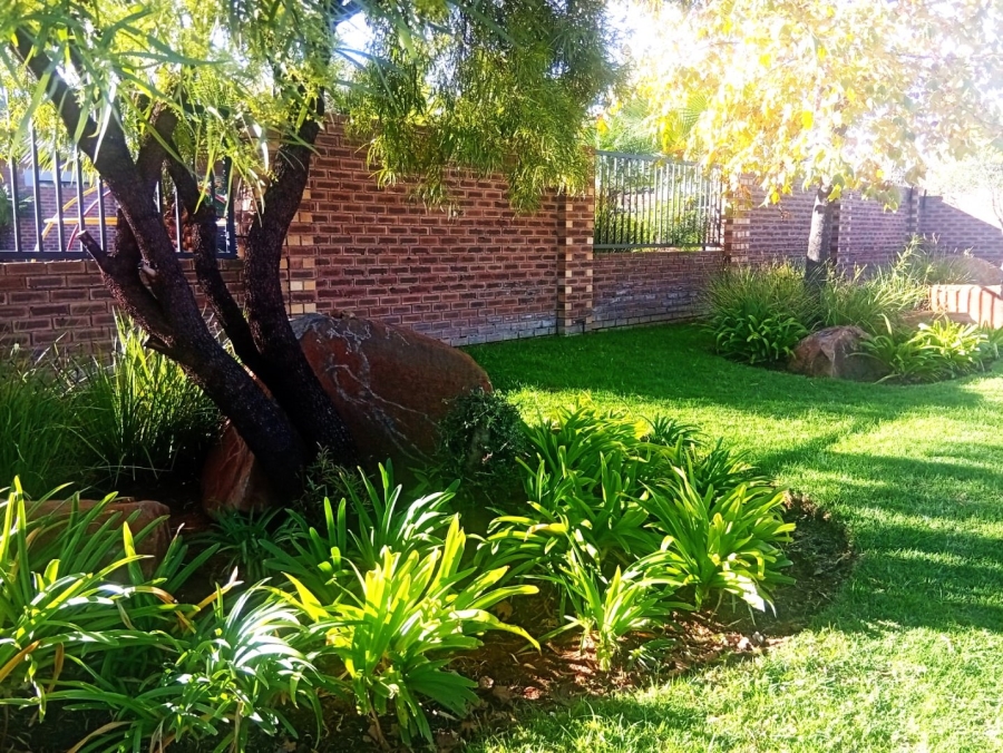 4 Bedroom Property for Sale in Heuwelsig Free State